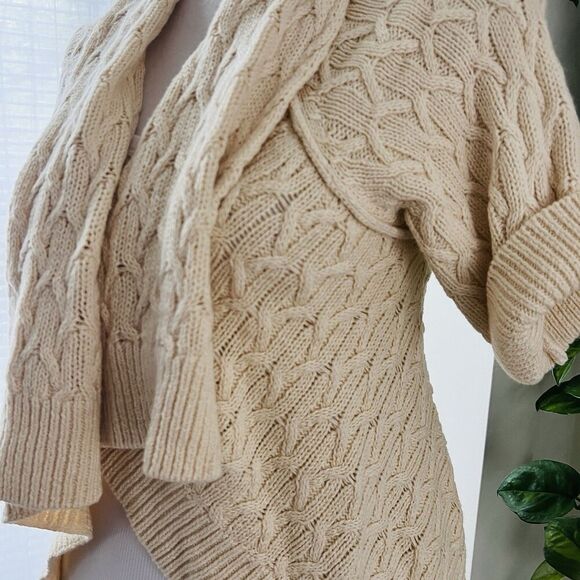 Banana Republic Cream Knitted Short Sleeve Shrug Sweater Size Small - Picture 4 of 6